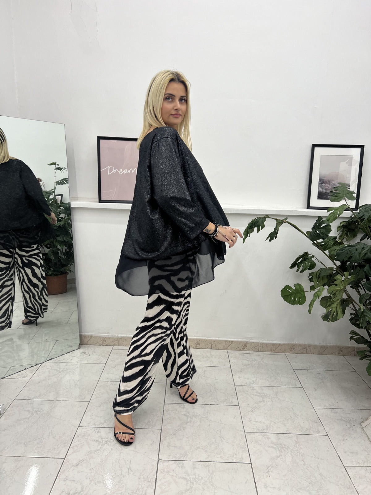 abbigliamento per donna taglie forti pantaloni in ecopelle e giacca
