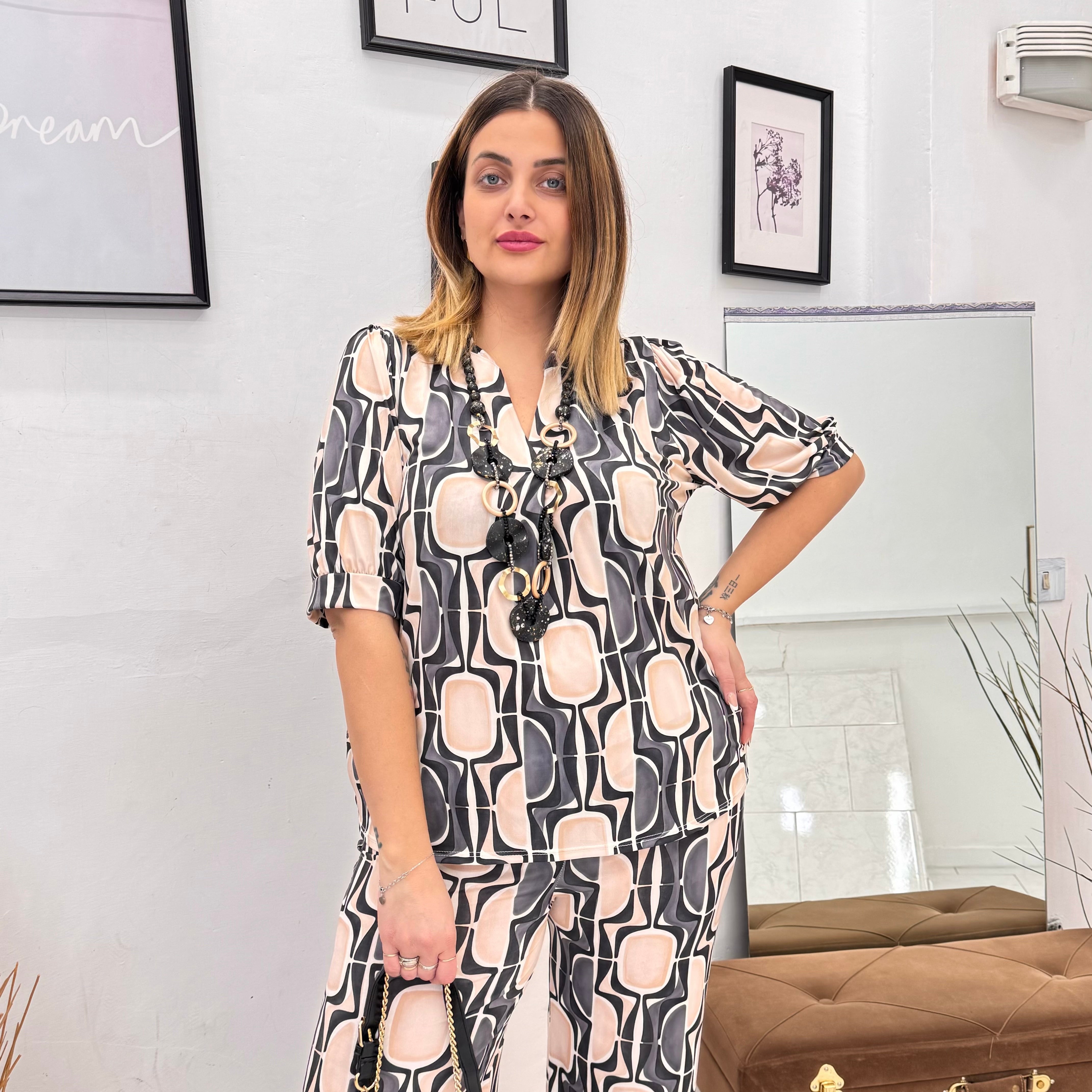 Completo Geometric Chic