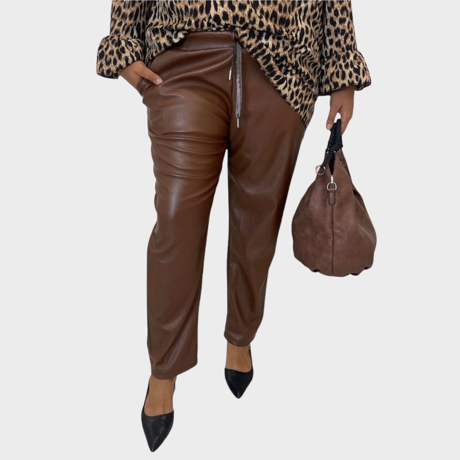 Pantalone per taglie forti in ecopelle