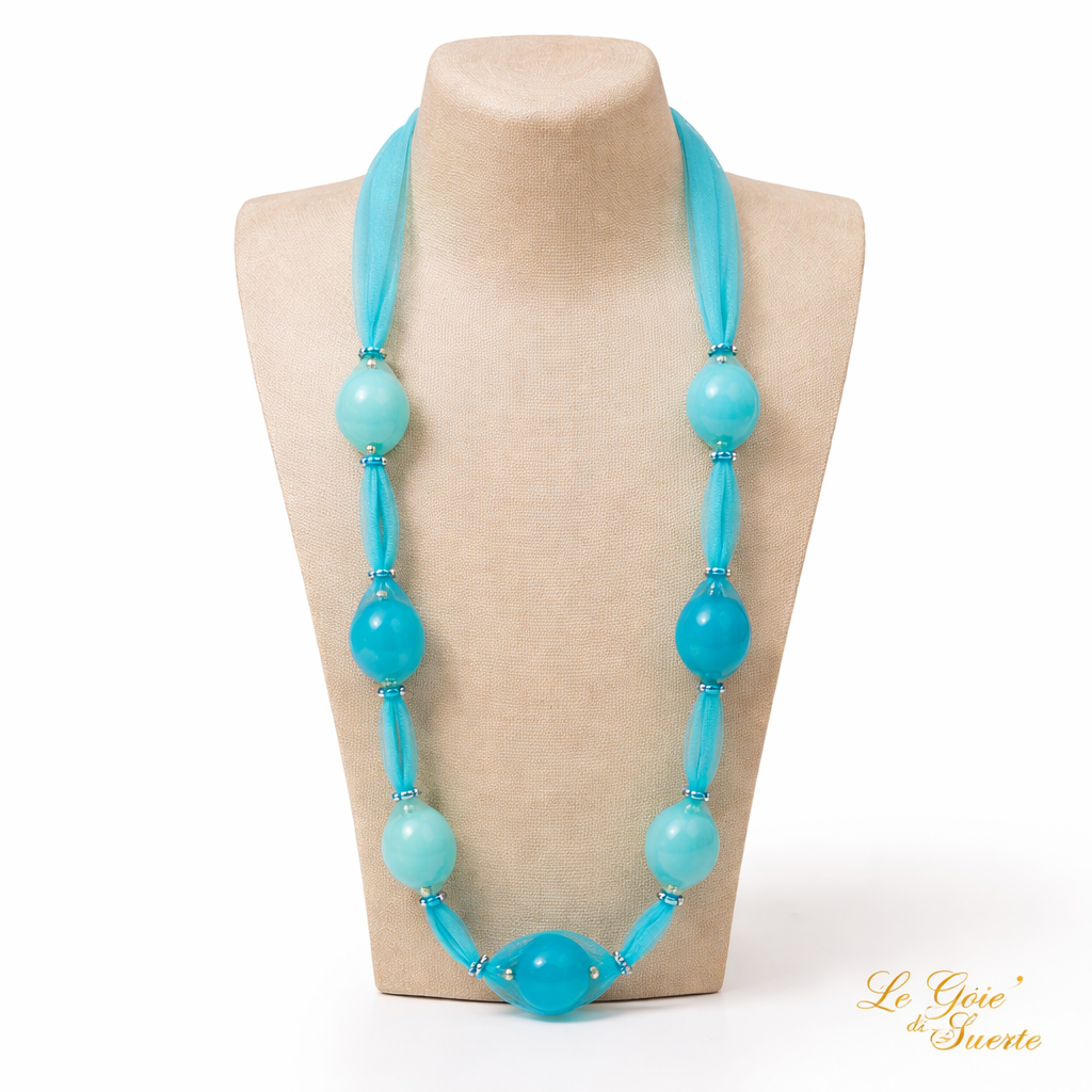 Collana Turchese Elegance con Sfere Lucide e Tessuto